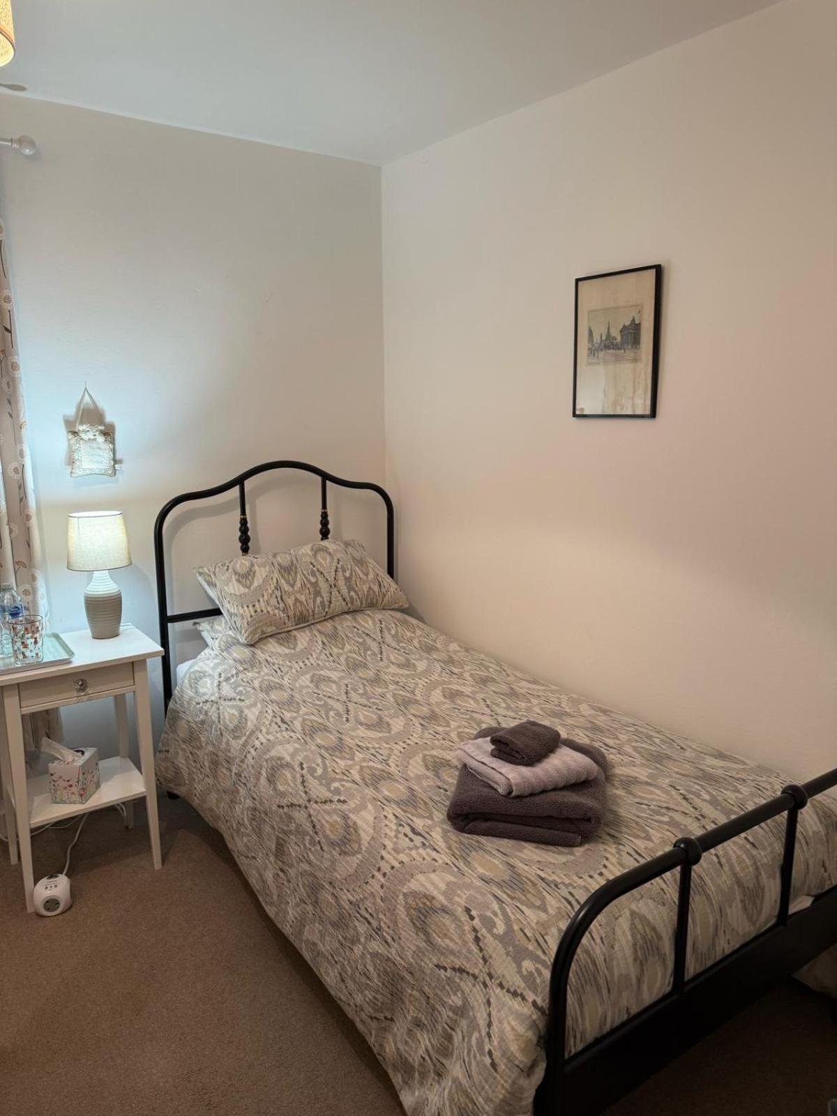 Privatunterkunft Single With Beautiful Garden *
